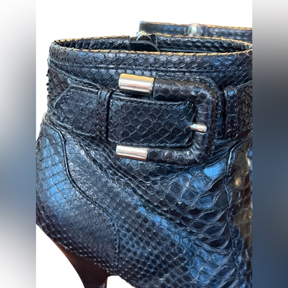 Burberry Black Python Snakeskin Ankle Boots Women’s Size 38 Style BUR435405 - Picture 3 of 13